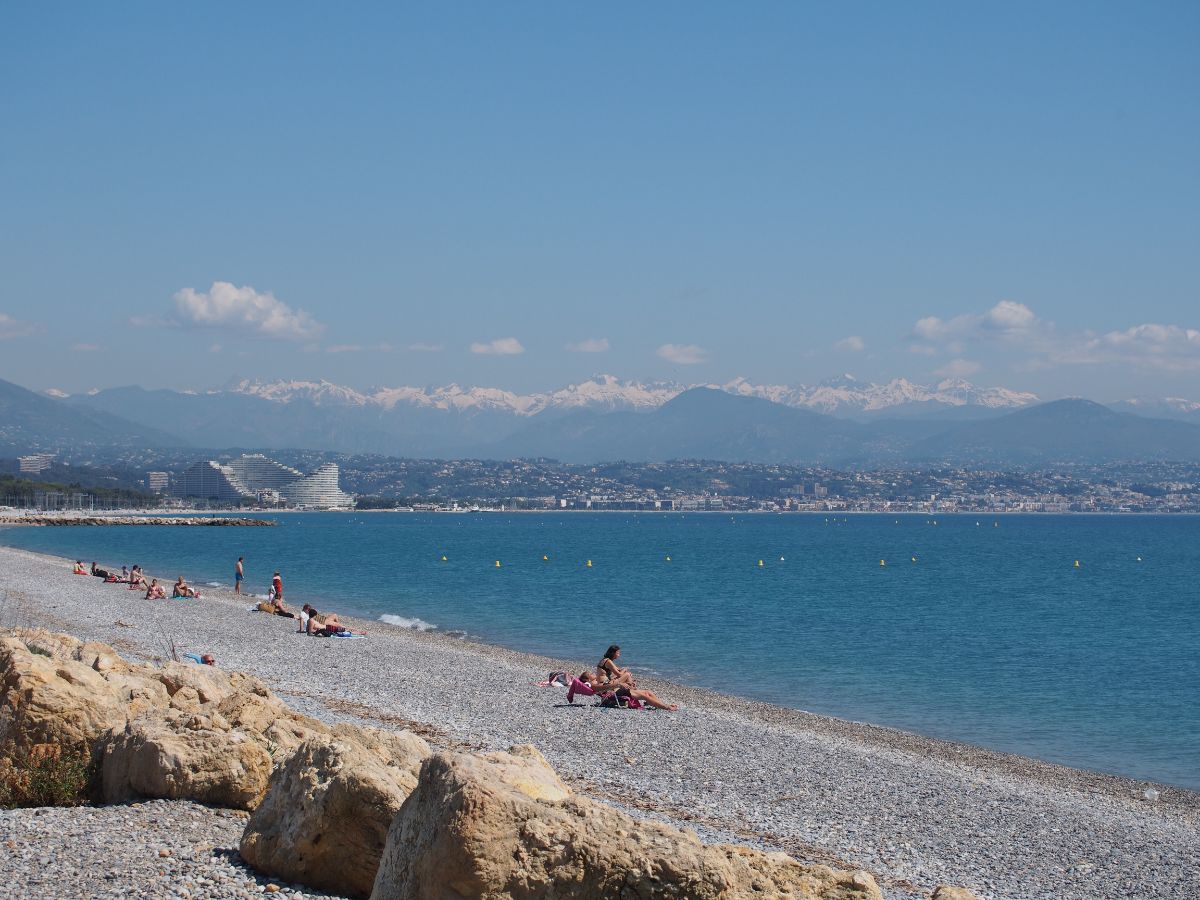 14 View from route Antibes to Villeneuve Loubet towrd Villeneuve